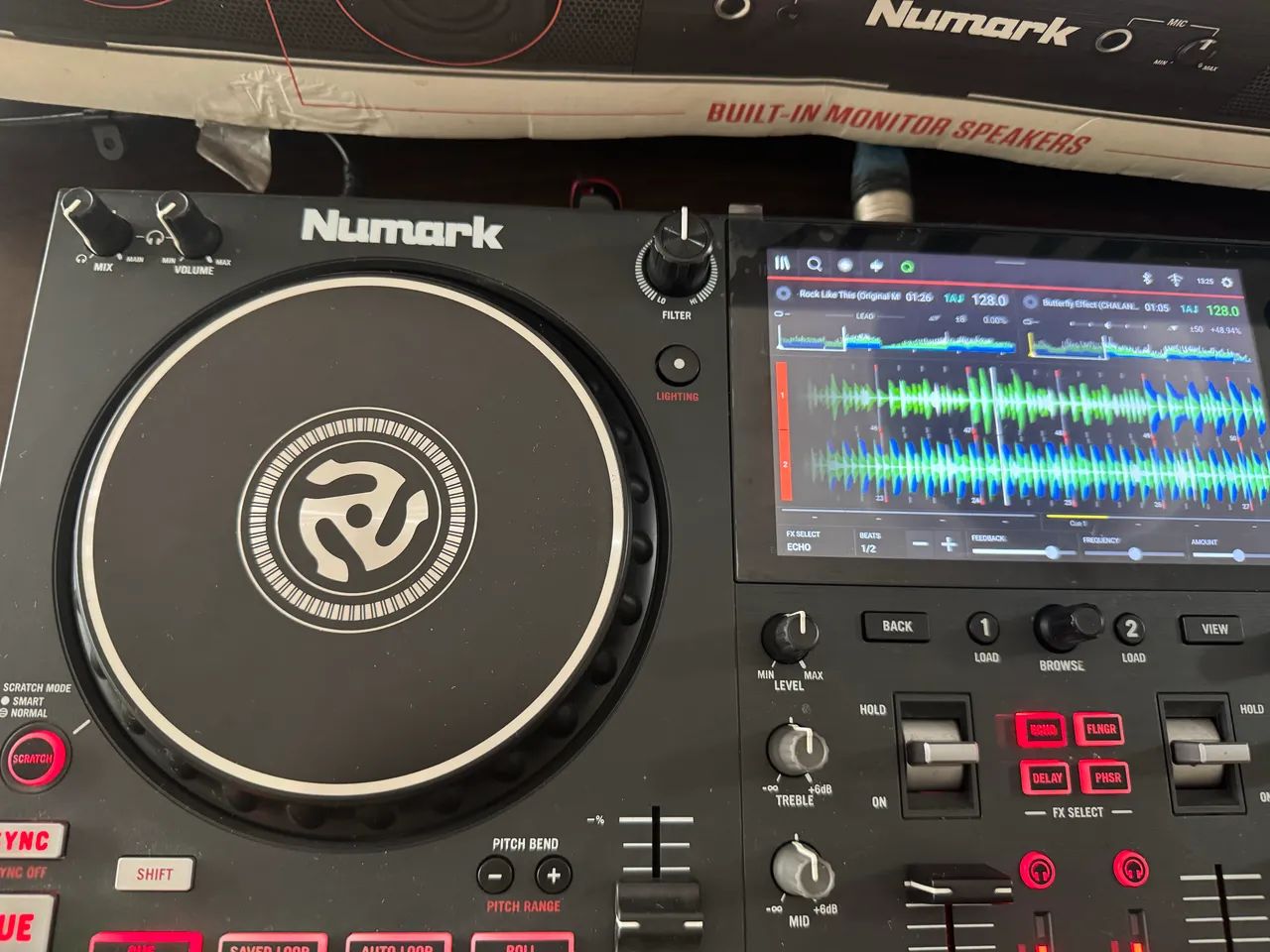 Controladora Numark Mixtream Pro ( pendrive, cartão de memória e software) - Foto 2