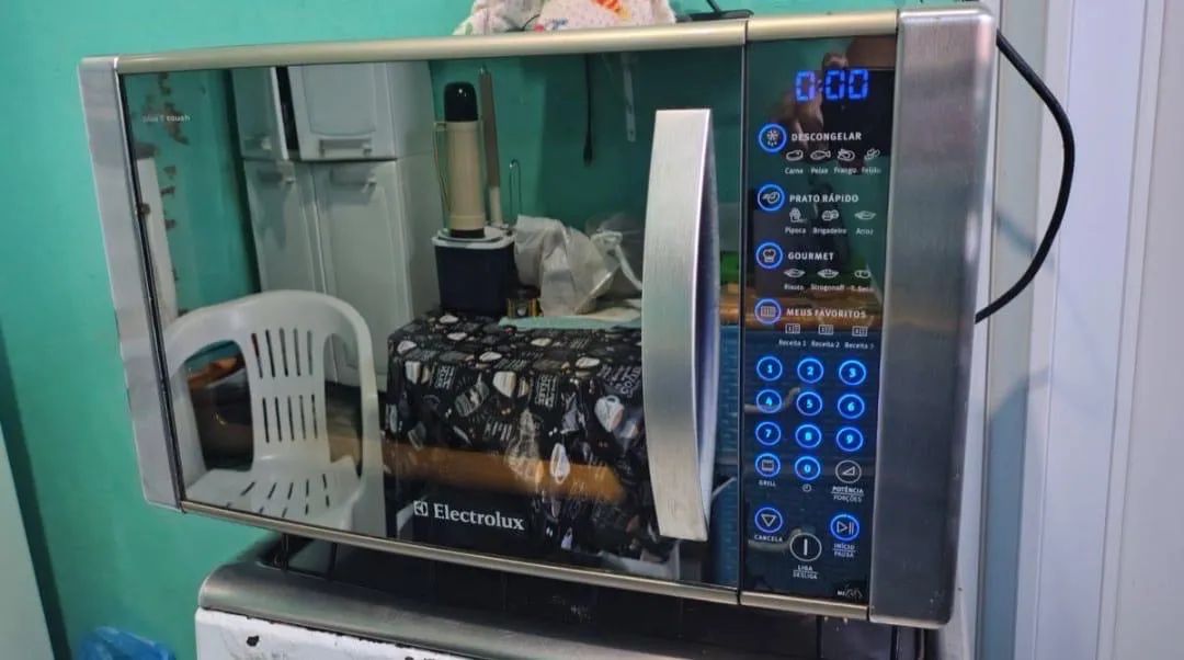 Microondas Electrolux 31 litros grill - Foto 3