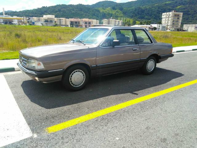 Vendo Ford Del Rey 1.6 CHT1985 guia