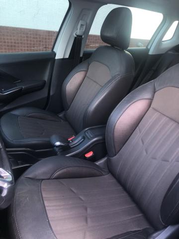 Peugeot 2008 Griffe 1.6 Automático 2017 - Foto 9