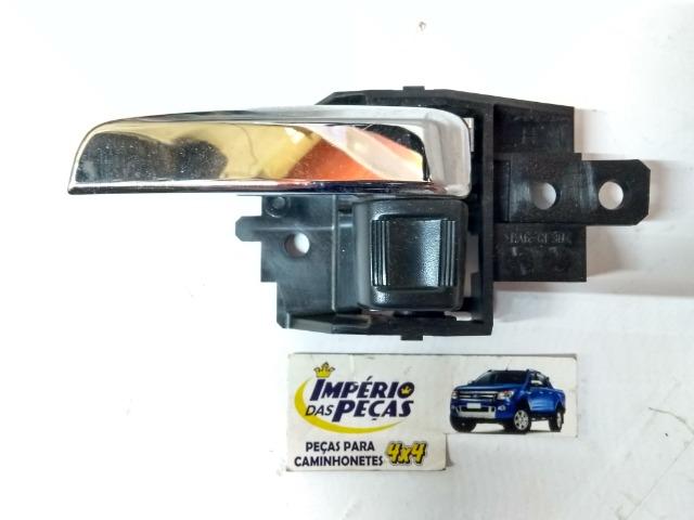 Maçaneta Interna Outlander 2016 Lado Esquerdo Cromada #4697