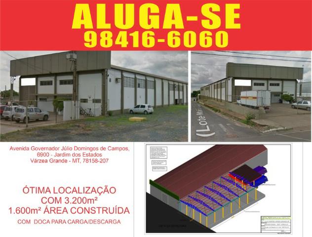 Barracão com doca para carga e descarga