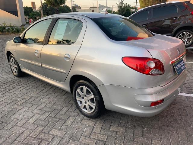 Peugeot 207 Passion XR 2011/2012 1.4 8V flex 4P Manual - 2012 - Foto 3