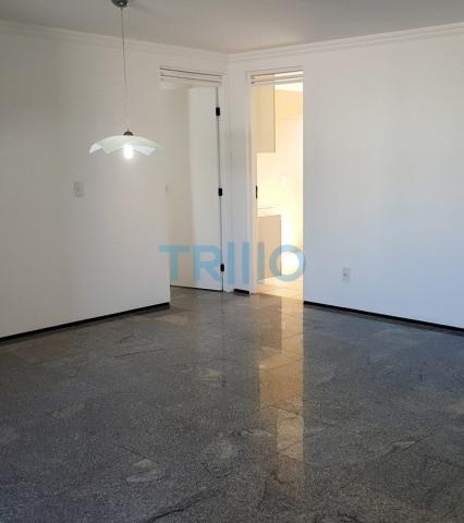 Edifício Florinda Barreira - Apartamento á Venda com 3 quartos, 3 vagas, 150.00m² (AP0086)