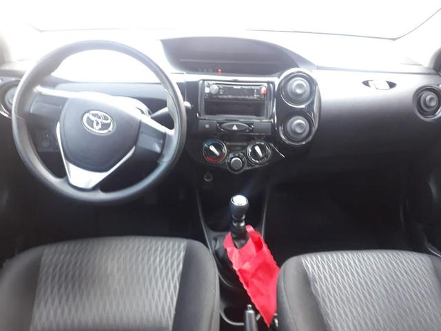 2017 toyota etios sd x 1.5l mt - Foto 5