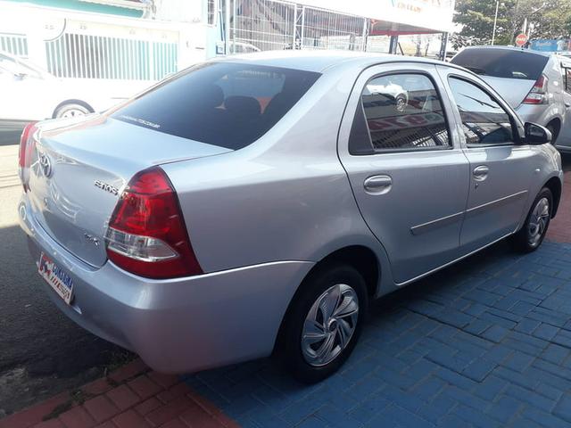 2017 toyota etios sd x 1.5l mt - Foto 4