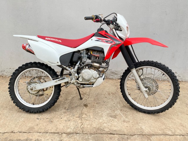 VENDO CRF 230 ANO 2016