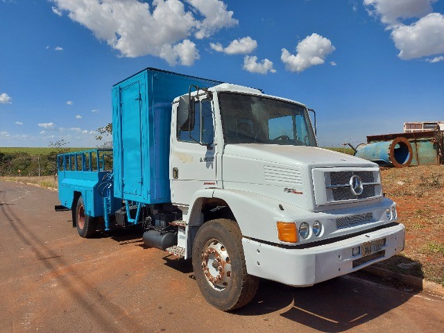 MERCEDES BENS 1318 COM MUNCK