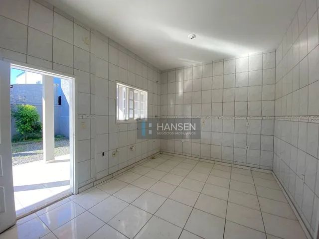 Casa com 2 dormitórios para alugar, 80 m² por R$ 2.266,00/mês - Vila Nova - Joinville/SC