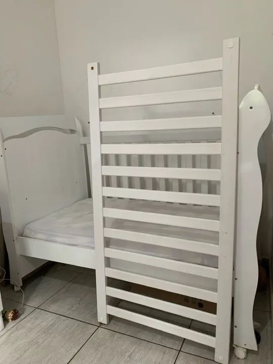 Berço Branco de Madeira