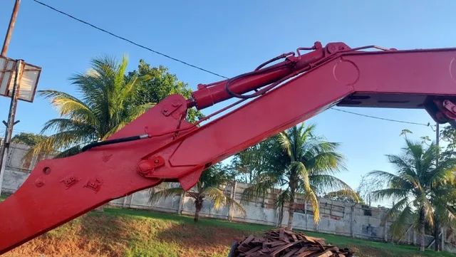 escavadeira poclain ly 80 de pneus com eletro imã - Foto 4