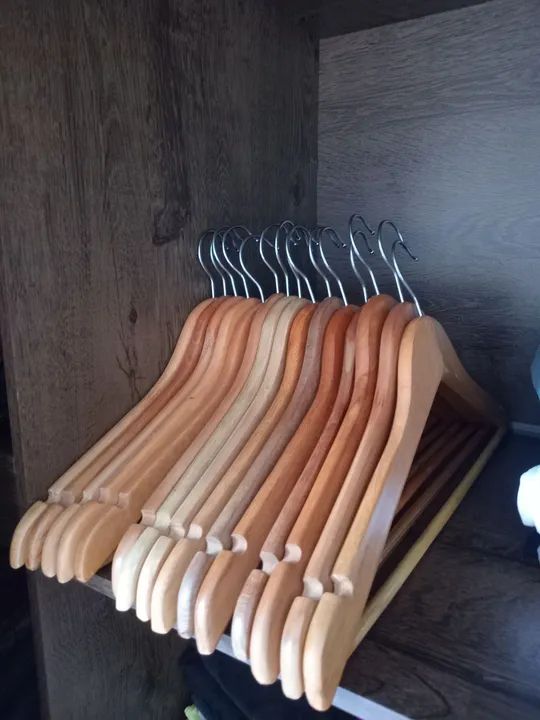 Cabides de madeira - 16 peças