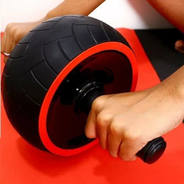 Roda para Treinos Abdominal Robusta + Tapete Para Joelhos - Foto 3