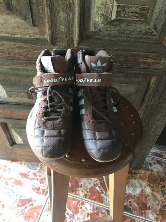 Bota Adidas Mônaco