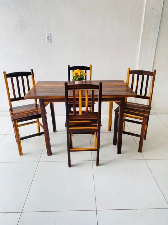Mesa de Jantar em Madeira Maciça - Foto 3