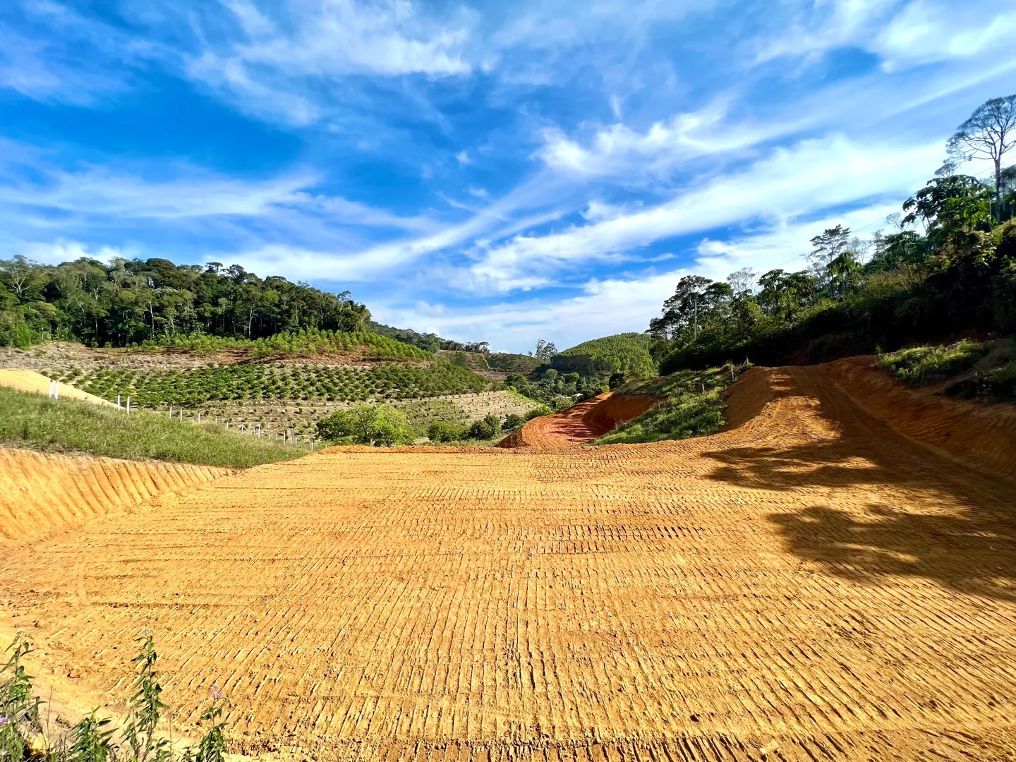 Oportunidade! Terrenos a 7 km de Santa Teresa por apenas R$155.000,00