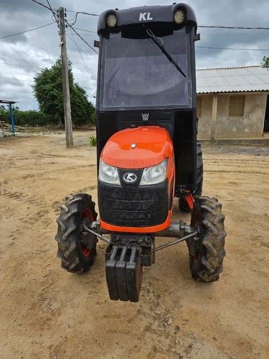 Trator Kubota L3800 - Foto 2