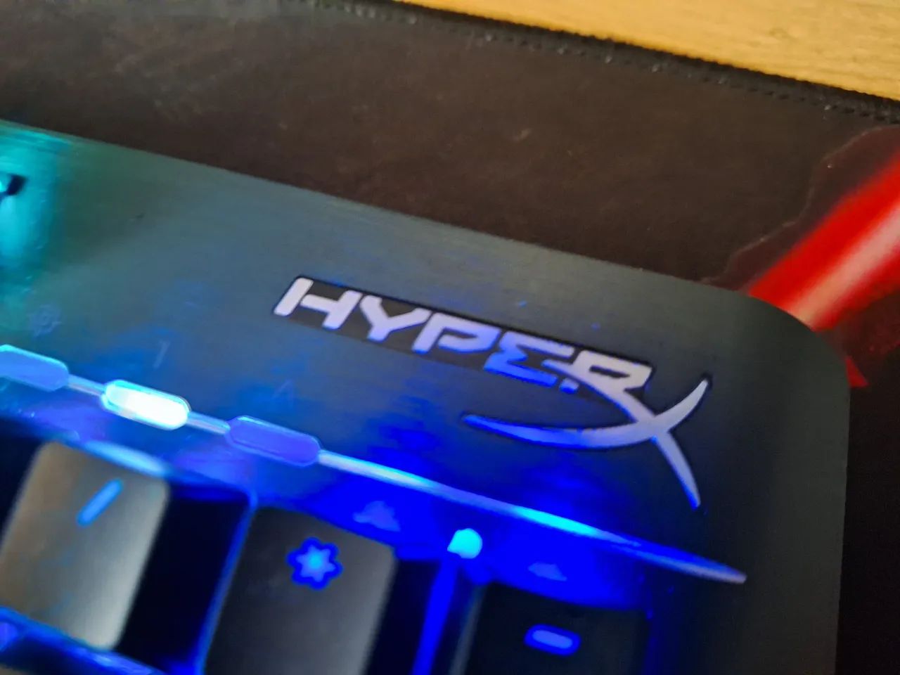 Teclado Mecânico Gamer HyperX Mars RGB - Foto 2