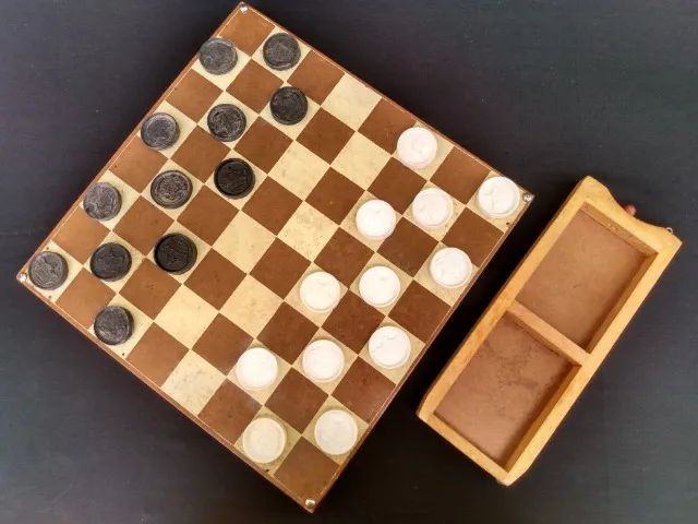 Jogo De Damas E Trilha Antigo Raro