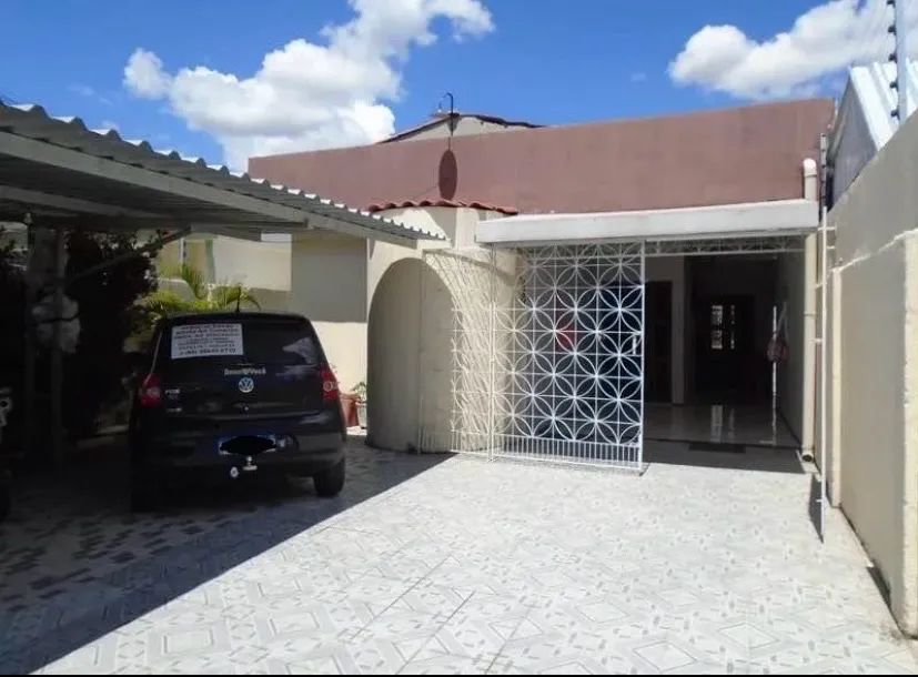 CASA A VENDA NO RECANTO DAS EMAS.