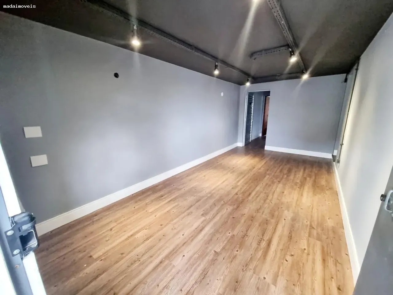 Casa para Locação em Mogi das Cruzes, Vila Oliveira, 4 dormitórios, 1 suíte, 4 banheiros,