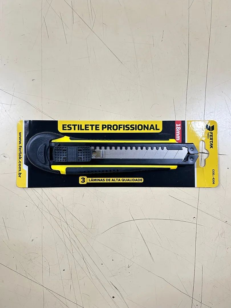 Estilete Profissional Fertak 18mm com 3 Lâminas - Novo