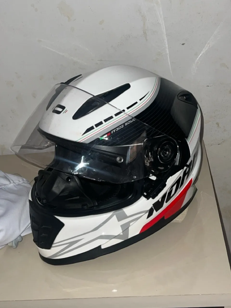 Capacete Norisk FF302 Soul - Branco e Preto