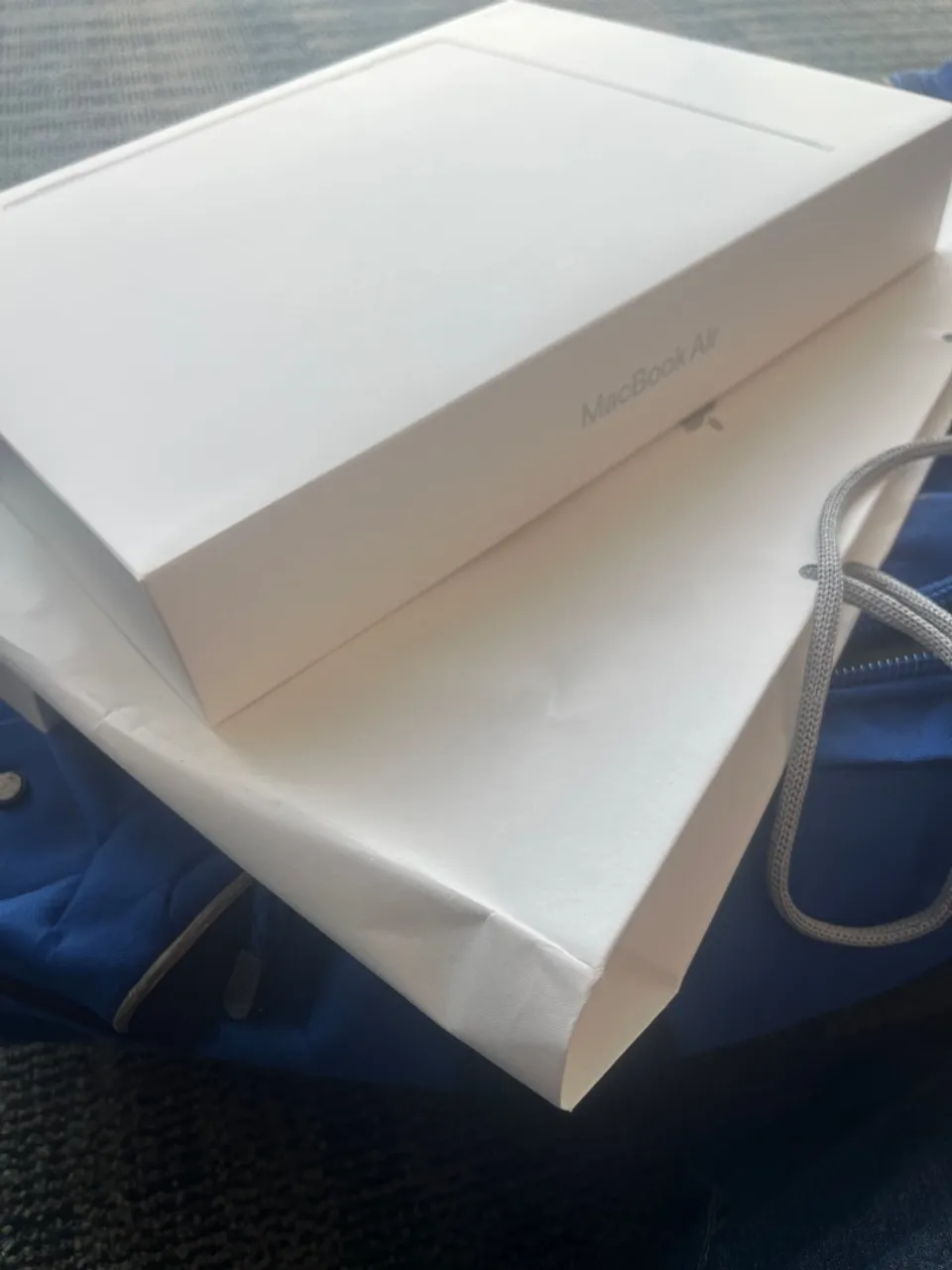 MacBook Air 13". m4. 16gb. 256gb. lacrado .Novo na caixa