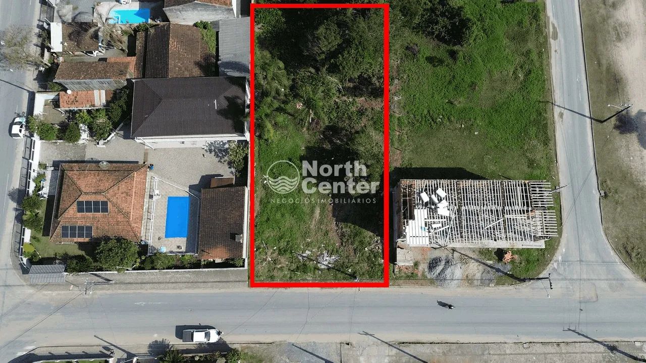 Terreno Amplo Com Excelente Localização à venda, Bairro Centro, Balneário Barra do Sul, SC