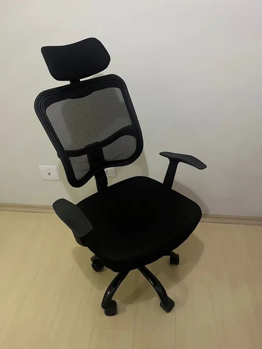 Cadeira de Escritório Giratória com Encosto de Malha