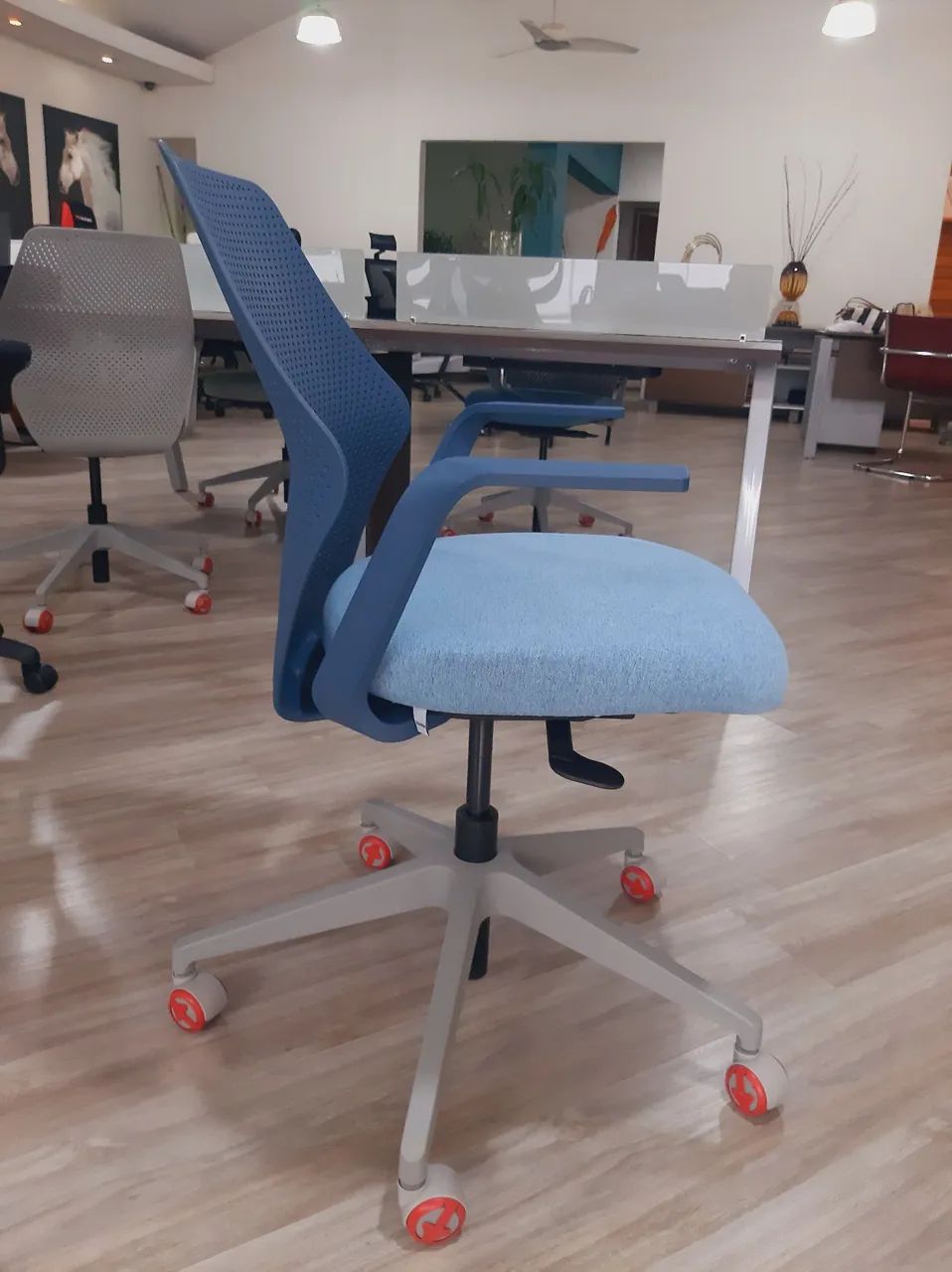 Cadeira Executiva Alles - Foto 2