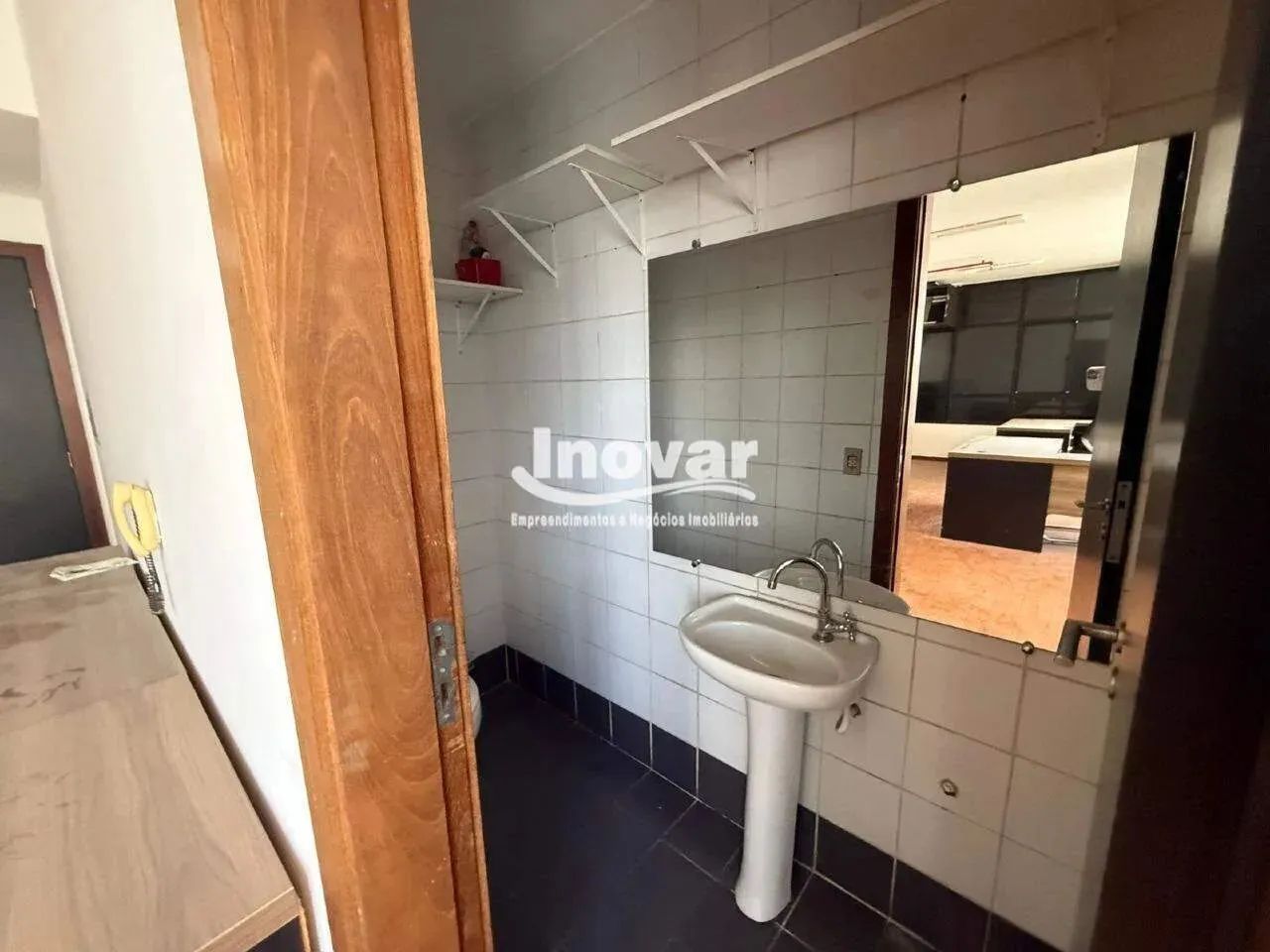 Sala com 38m² Mobilhada em prédio de auto luxo na Avenida Augusto de Lima - Foto 5