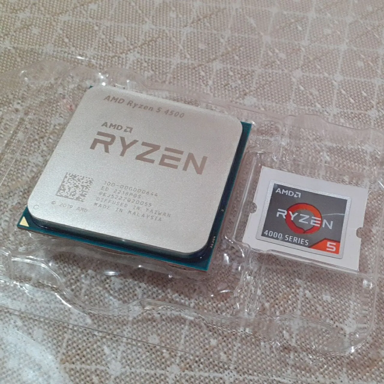 Processador AMD Ryzen 5 4500 Socket AM4 e Ventoinha Dissipadora de Calor.