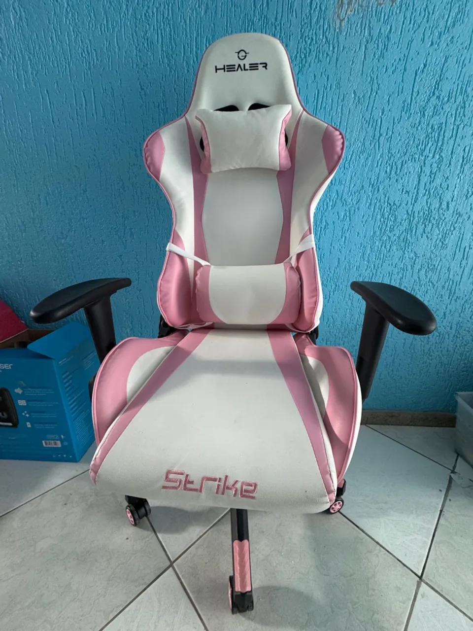 Cadeira Gamer Branco e Rosa Healer Strike Reclinável Giratória