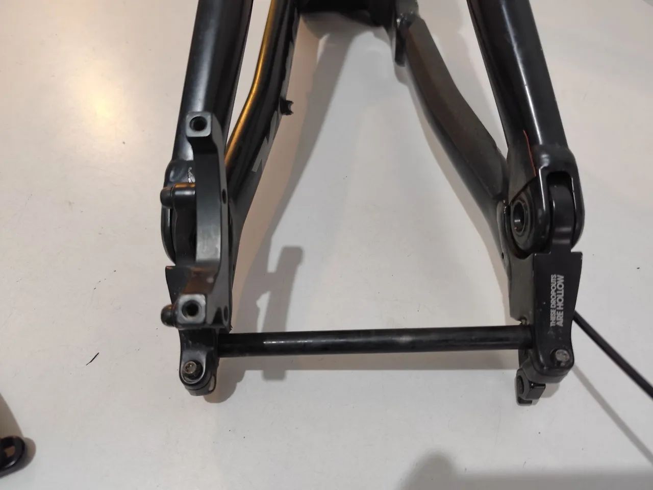 Quadro Kona Operator Supreme DH- Passa 27,5, carbono e alumínio, Tam M - Foto 5