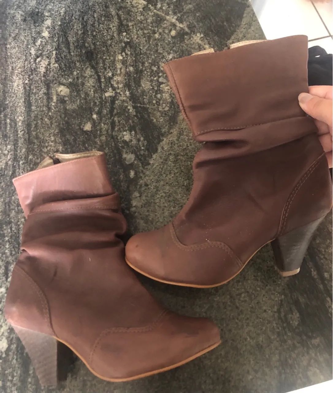 Bota de couro (numero 33/34) - Foto 2
