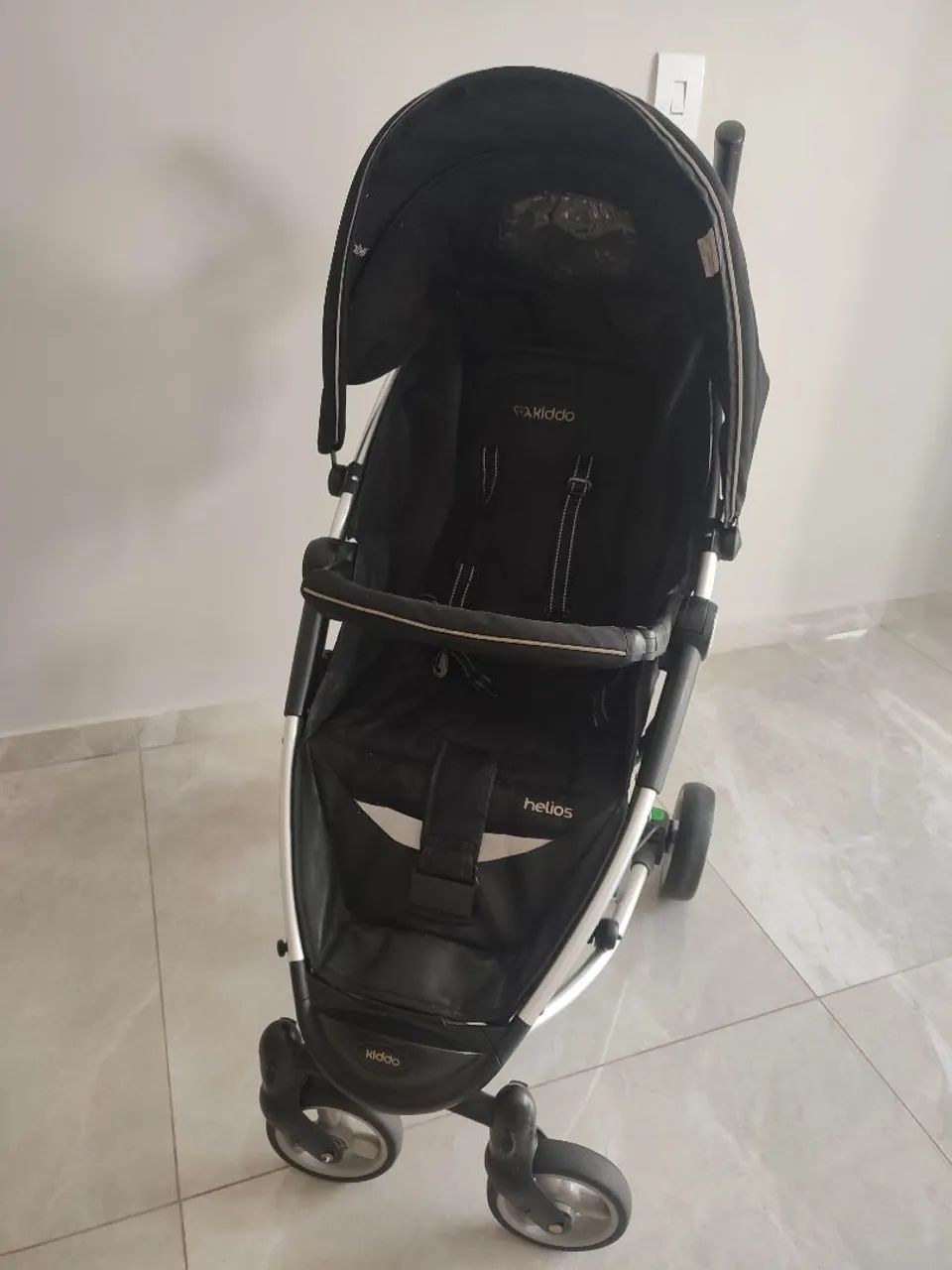 Carrinho de Bebê + Bebê Conforto Kiddo Helios