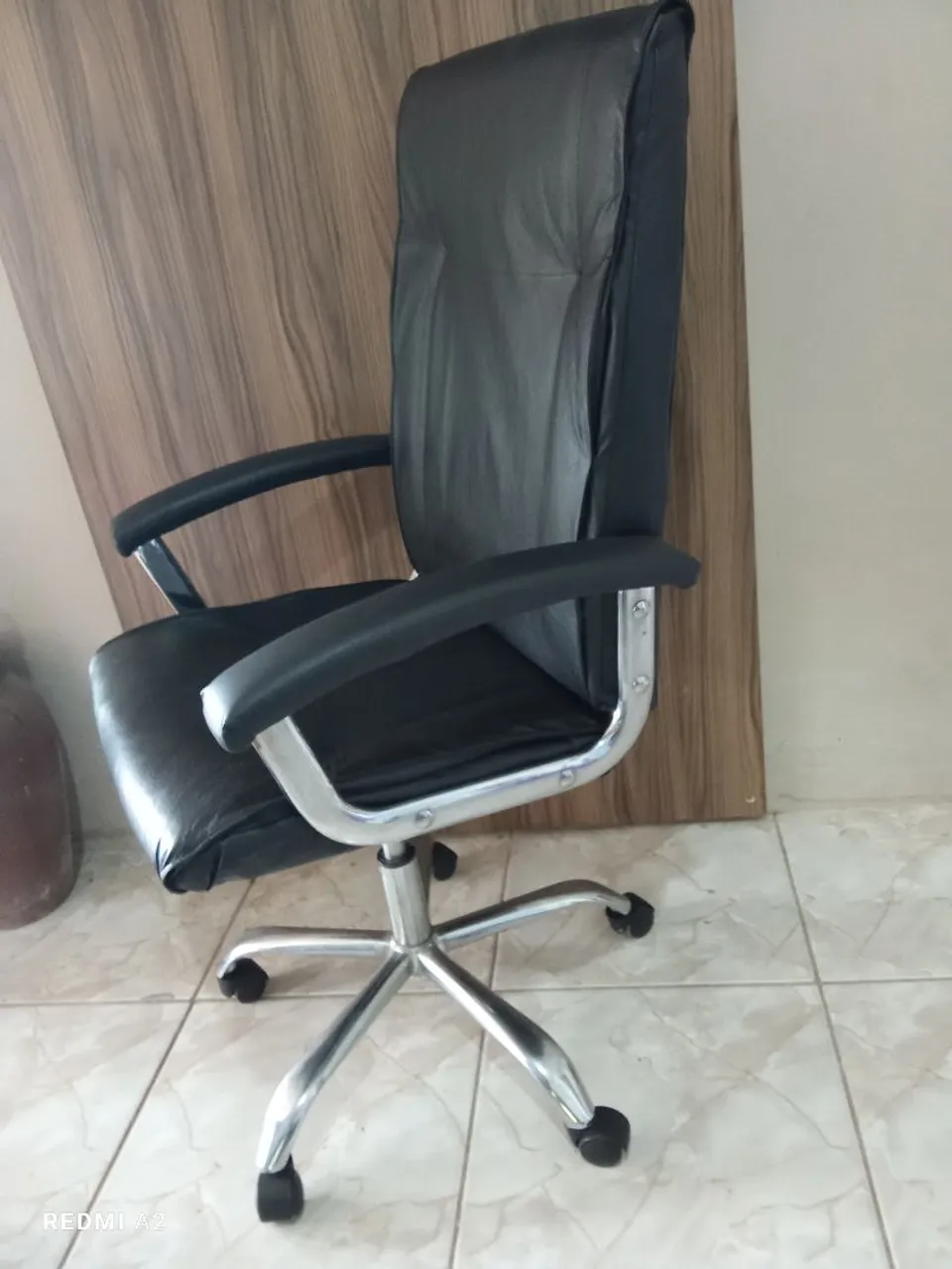 Cadeira presidente de Escritório Preta