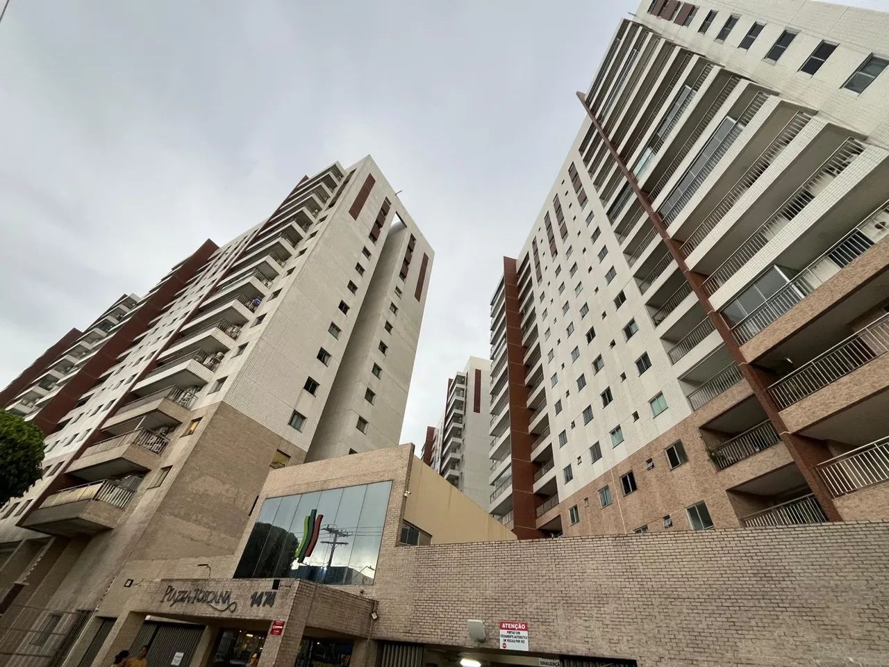 Apartamento 3/4 na Marambaia - Ed. Piaza Toscana