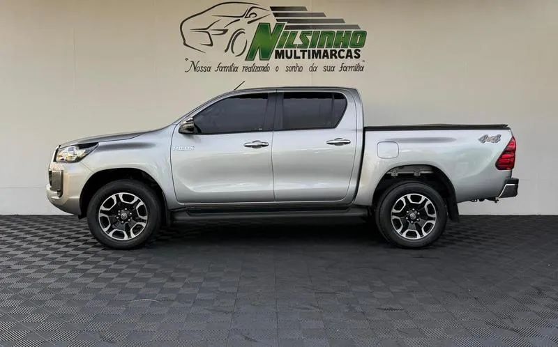 TOYOTA HILUX CDSRVA4FD 2023 - Foto 4