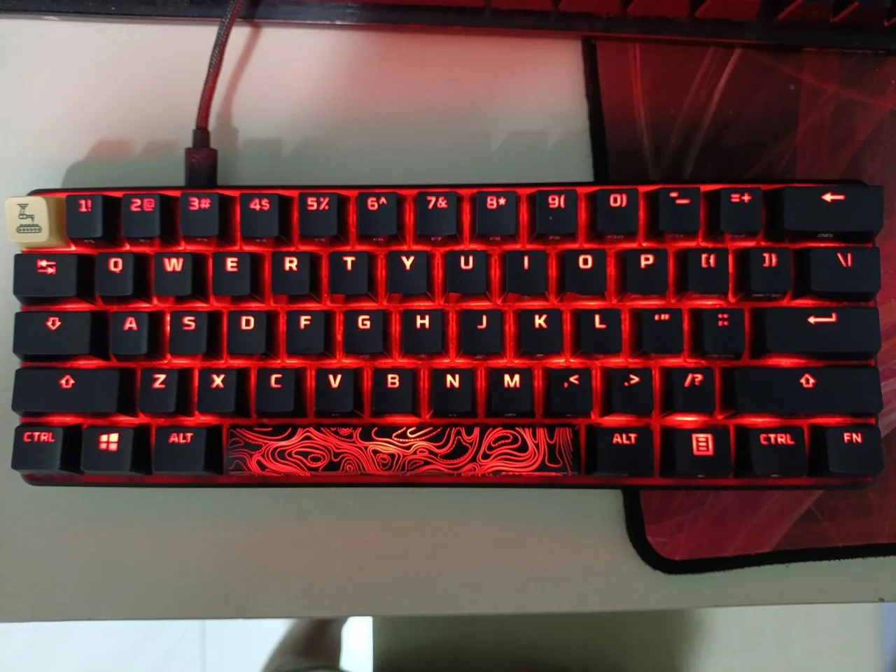 Teclado Mecânico Hyperx 60%