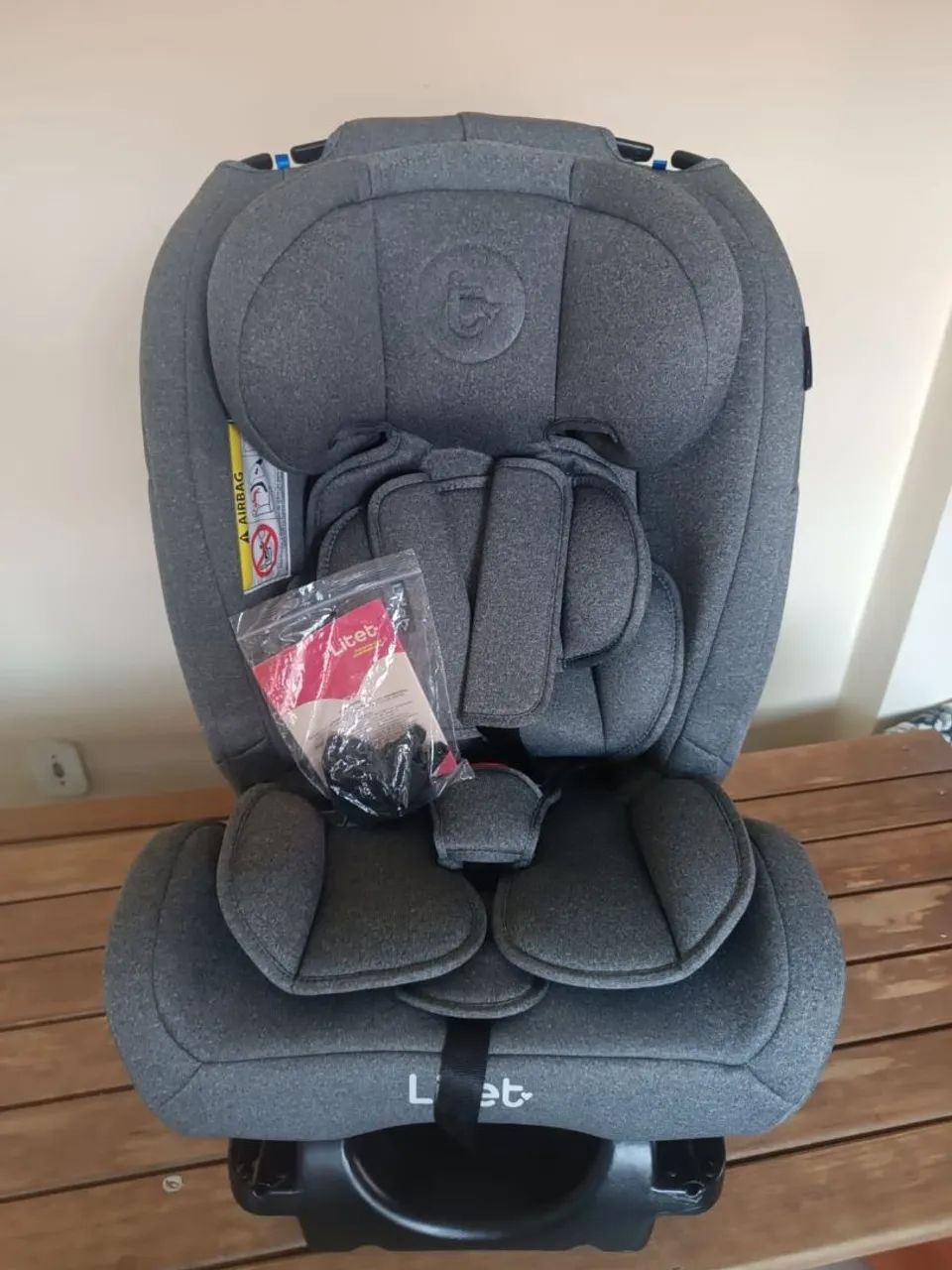 Cadeirinha de carro para bebê  Litet nova 