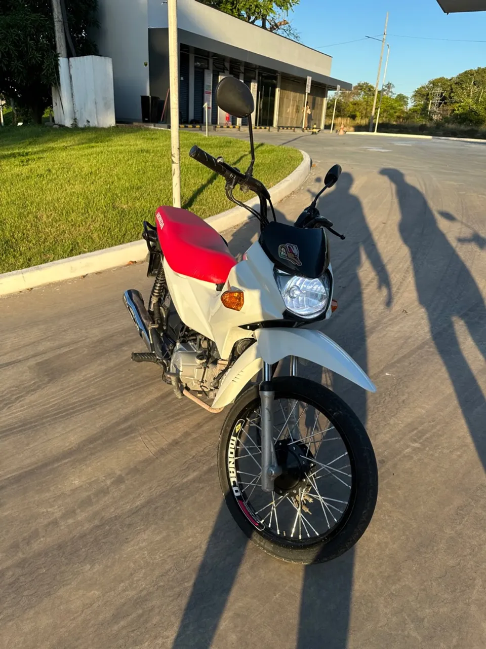 Moto top com aro Mônaco