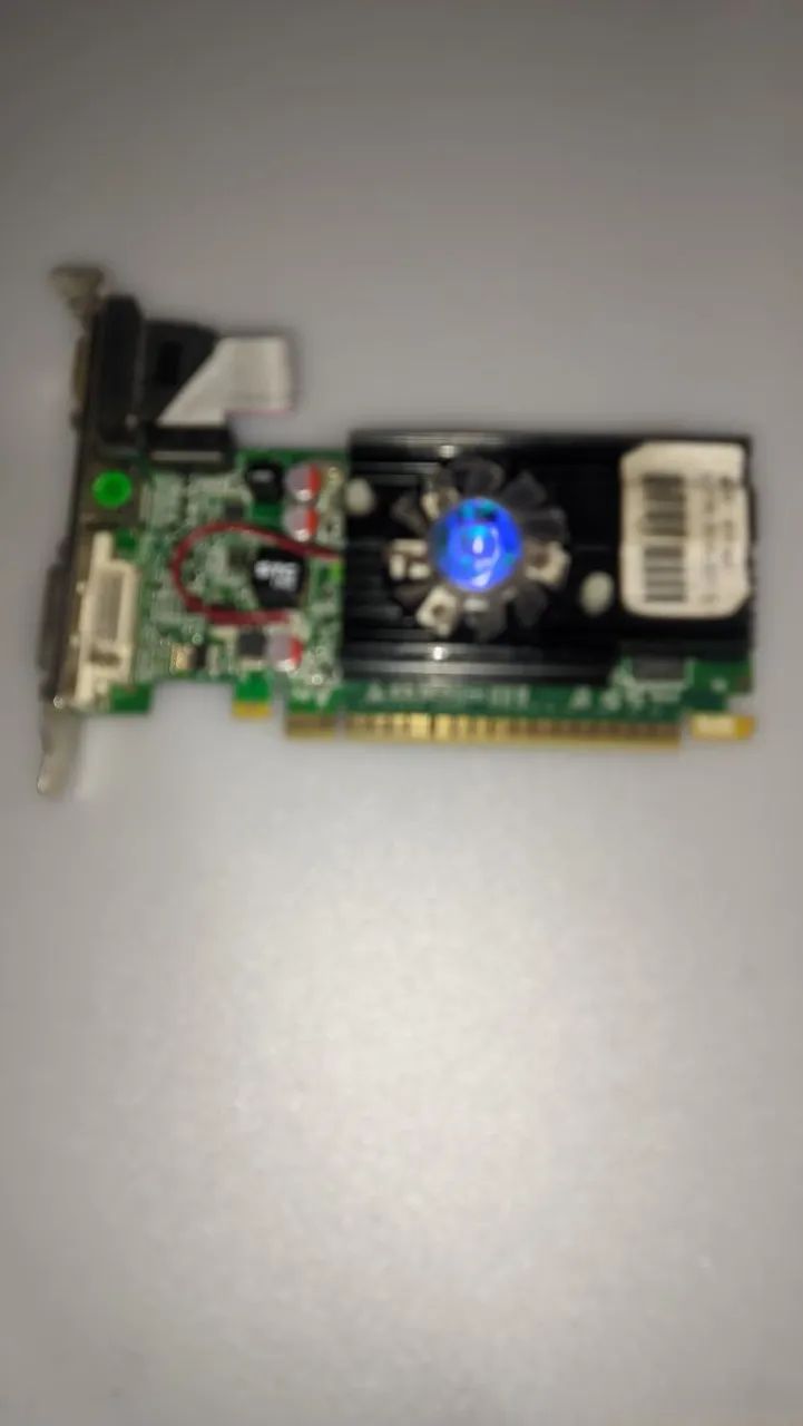 Placa de vídeo gt 520 1 giga  - Foto 2
