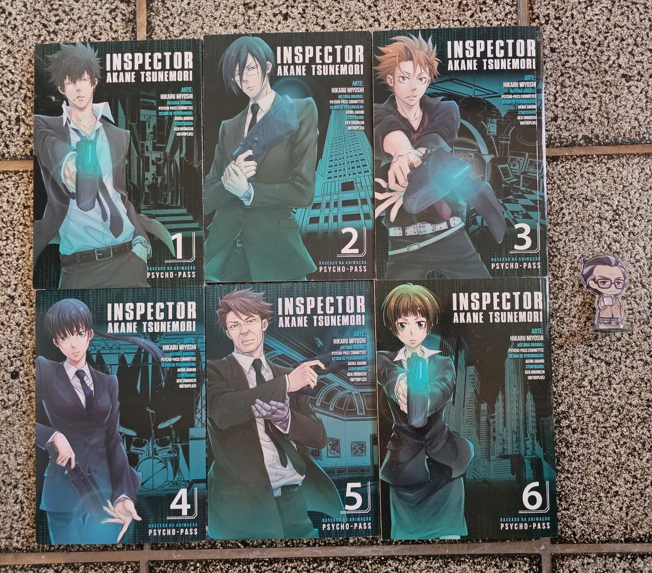Complete Manga Collection: Inspector Akane Tsunemori Psycho-Pass + Decorative Character Figure