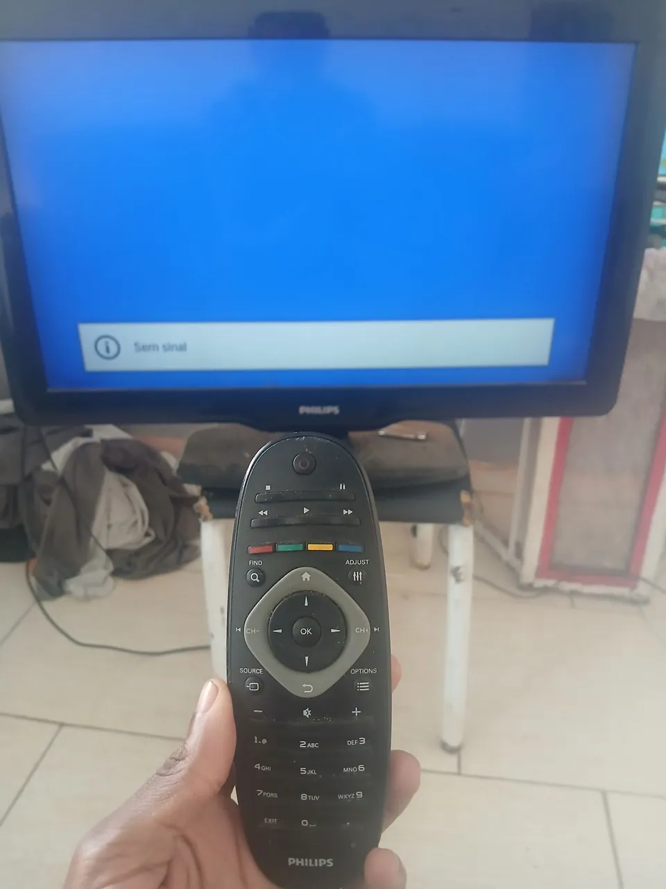 TV Philips com controle