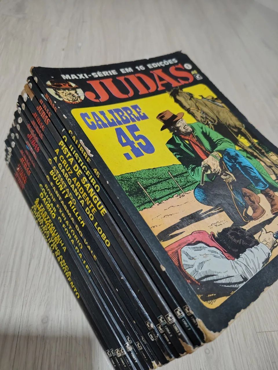 Gibi HQ JUDAS coleção completa com 16 exemplares 