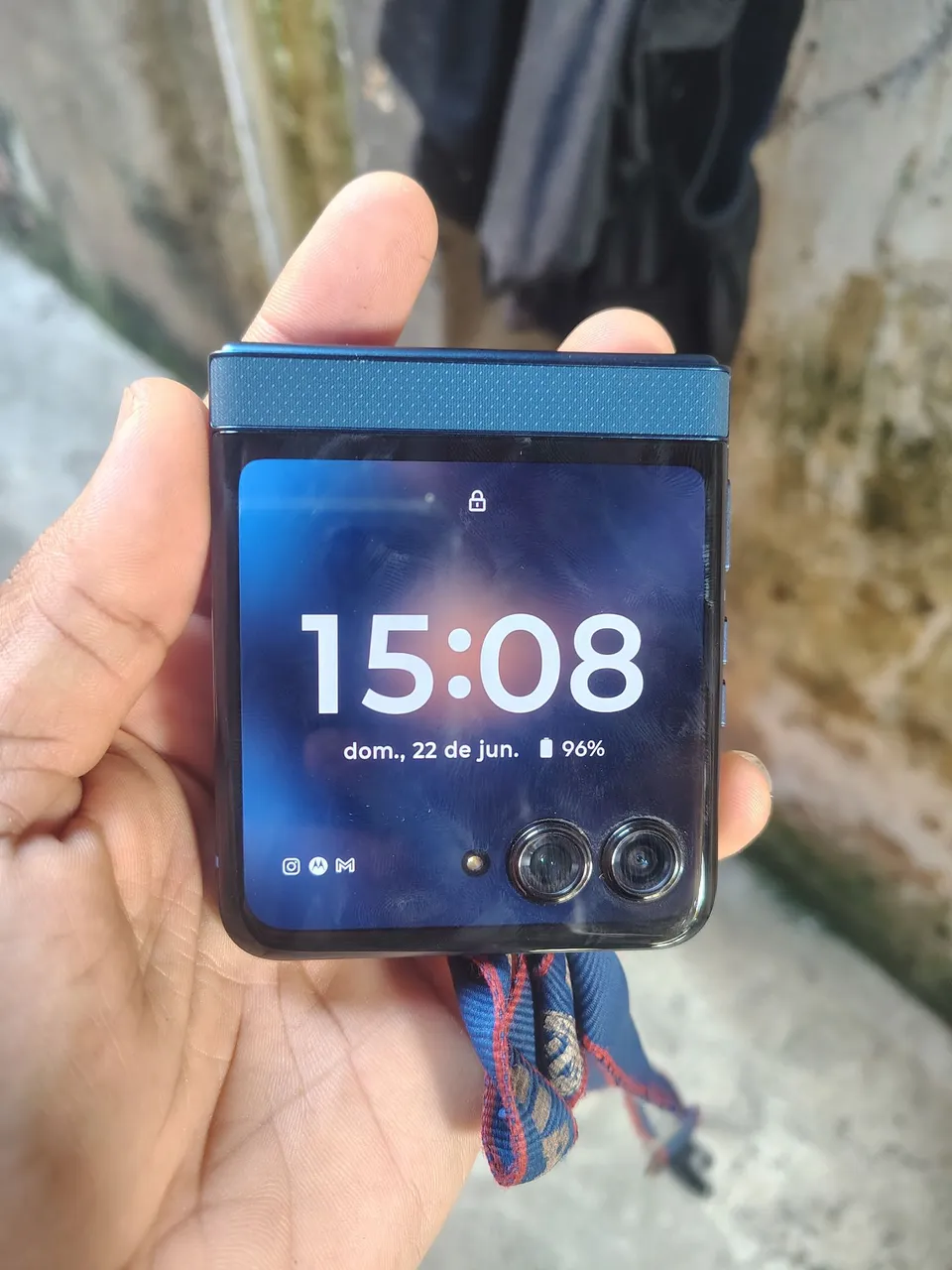 Razr 60 novo aceito iPhone como troca