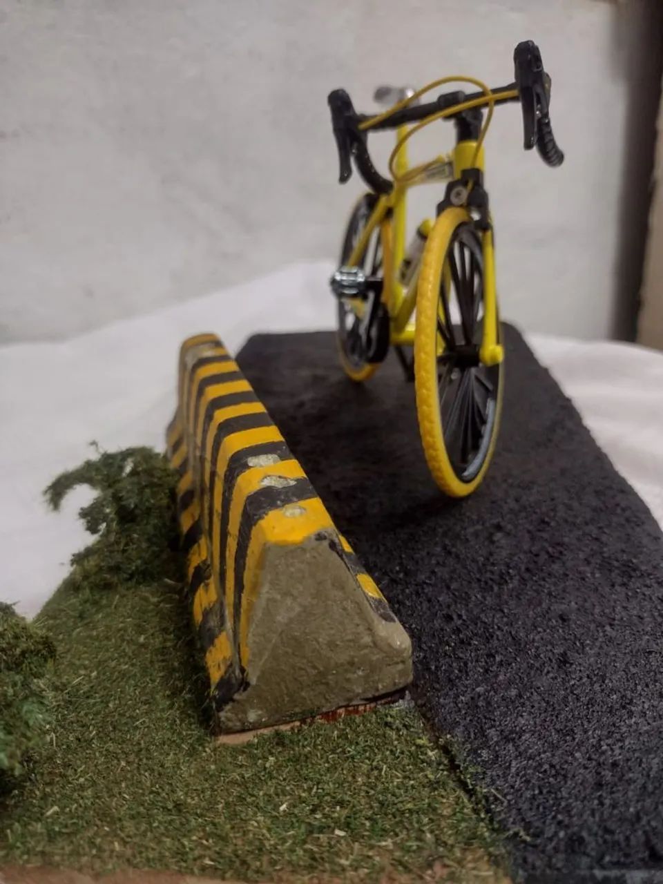 DIORAMA DE BICICLETA  - Foto 5