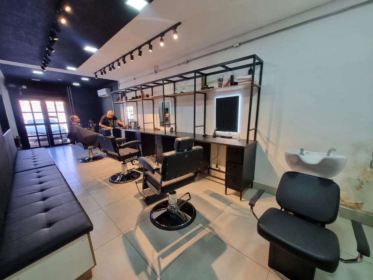 Vendo imóvel comercial em ótima localização  - Foto 2